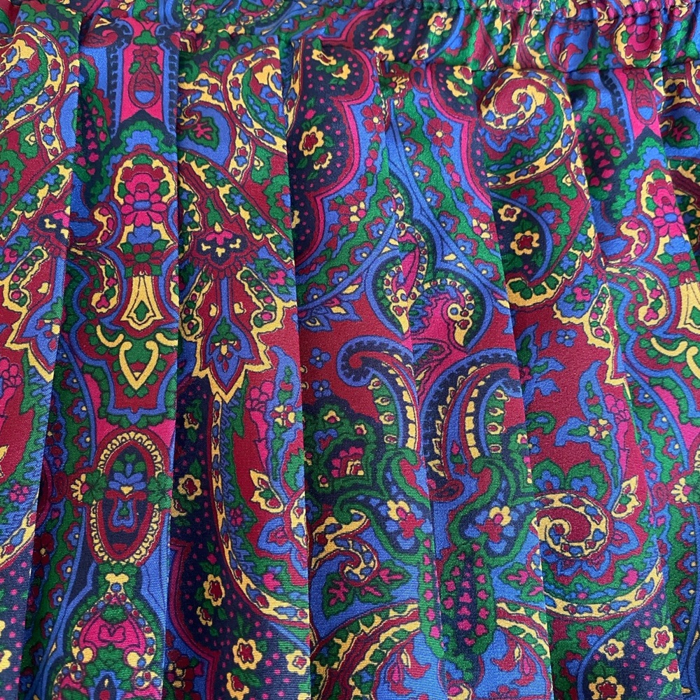 Vintage Elegant Paisley Midi Skirt in Purple and Pink - Picture 7 of 10